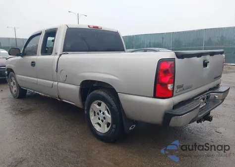 2005 Chevrolet Silverado 1500 Ls из США, поврежденный, VIN 2GCEC19T751379381